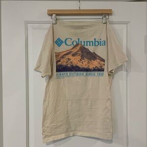 Columbia t shirt
